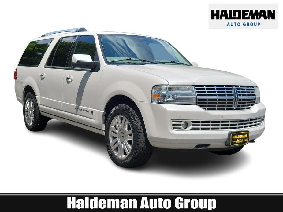 used 2013 Lincoln Navigator car, priced at $19,995