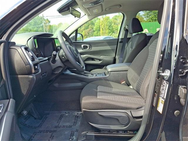 used 2023 Kia Sorento car, priced at $25,294