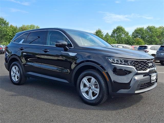 used 2023 Kia Sorento car, priced at $25,294
