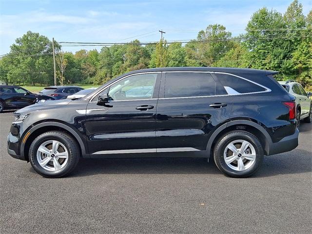 used 2023 Kia Sorento car, priced at $25,294