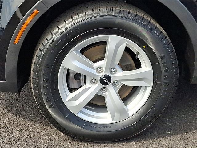 used 2023 Kia Sorento car, priced at $25,294