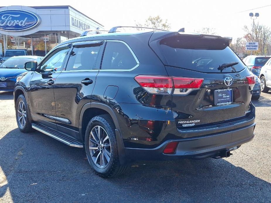 used 2019 Toyota Highlander car, priced at $27,673