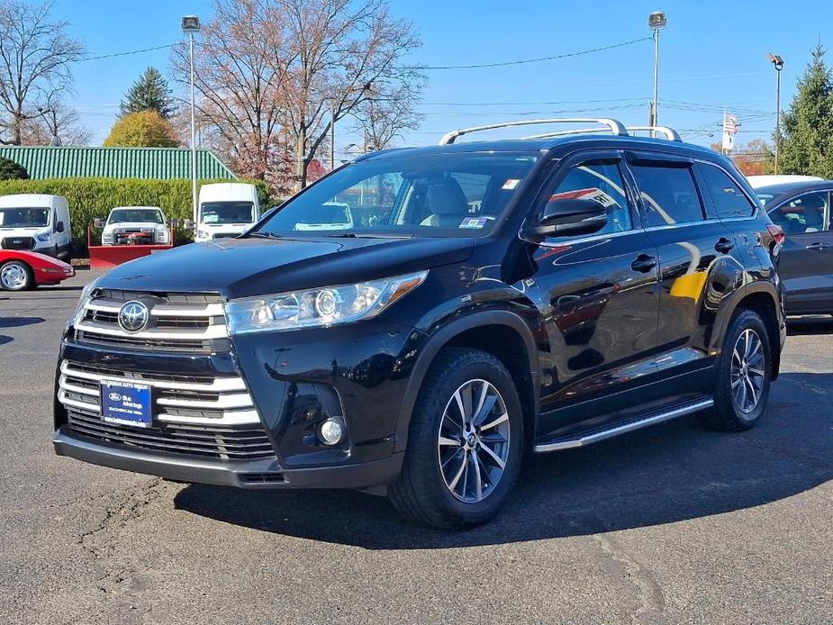 used 2019 Toyota Highlander car, priced at $27,673