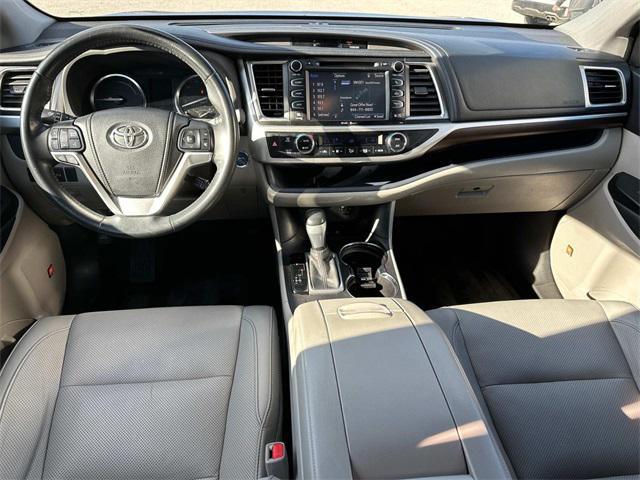 used 2015 Toyota Highlander Hybrid car, priced at $19,589