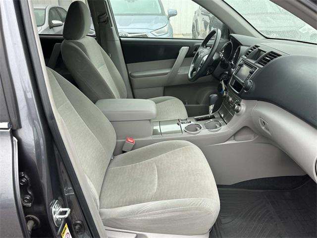 used 2013 Toyota Highlander car, priced at $15,311