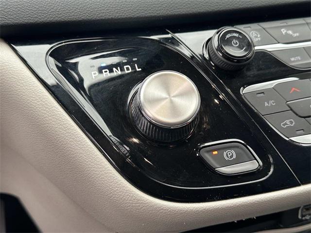 used 2023 Chrysler Pacifica car, priced at $22,400