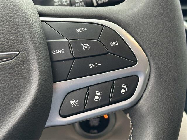 used 2023 Chrysler Pacifica car, priced at $22,400