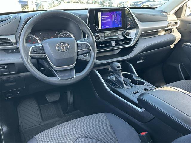 used 2023 Toyota Highlander car, priced at $35,500