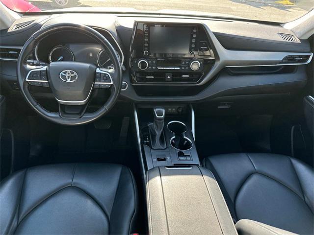 used 2022 Toyota Highlander car, priced at $32,311