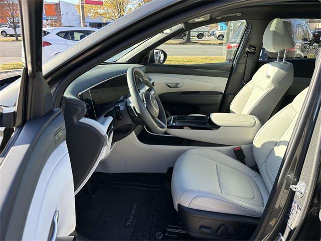 used 2025 Hyundai TUCSON Hybrid car, priced at $34,995