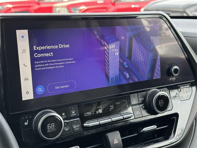 used 2023 Toyota Highlander car, priced at $33,756