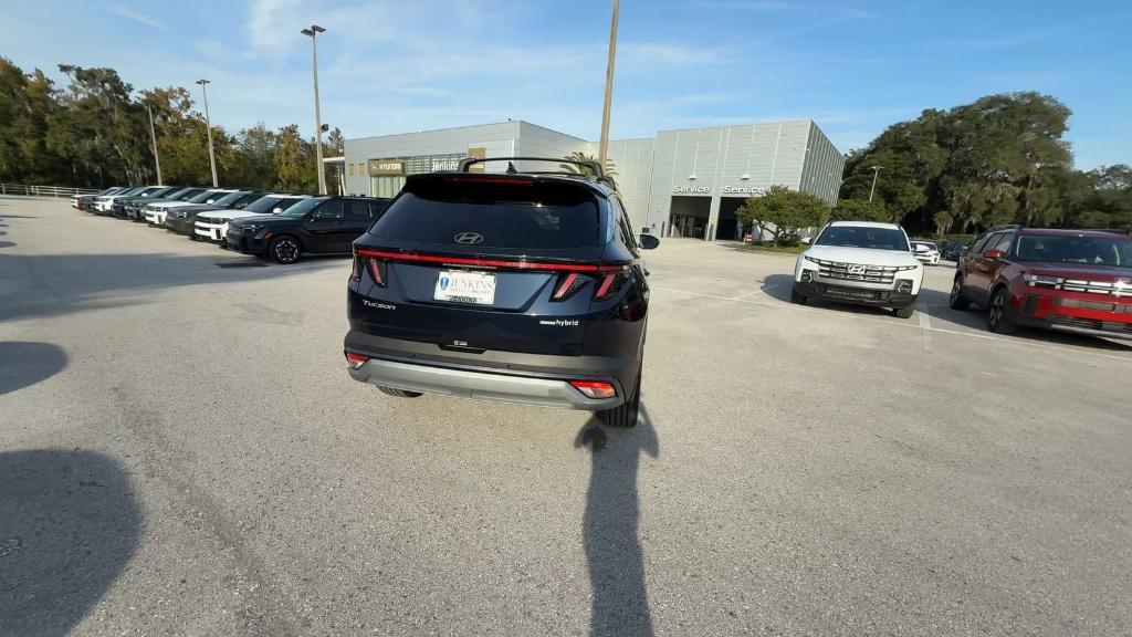 new 2025 Hyundai TUCSON Hybrid car, priced at $40,042
