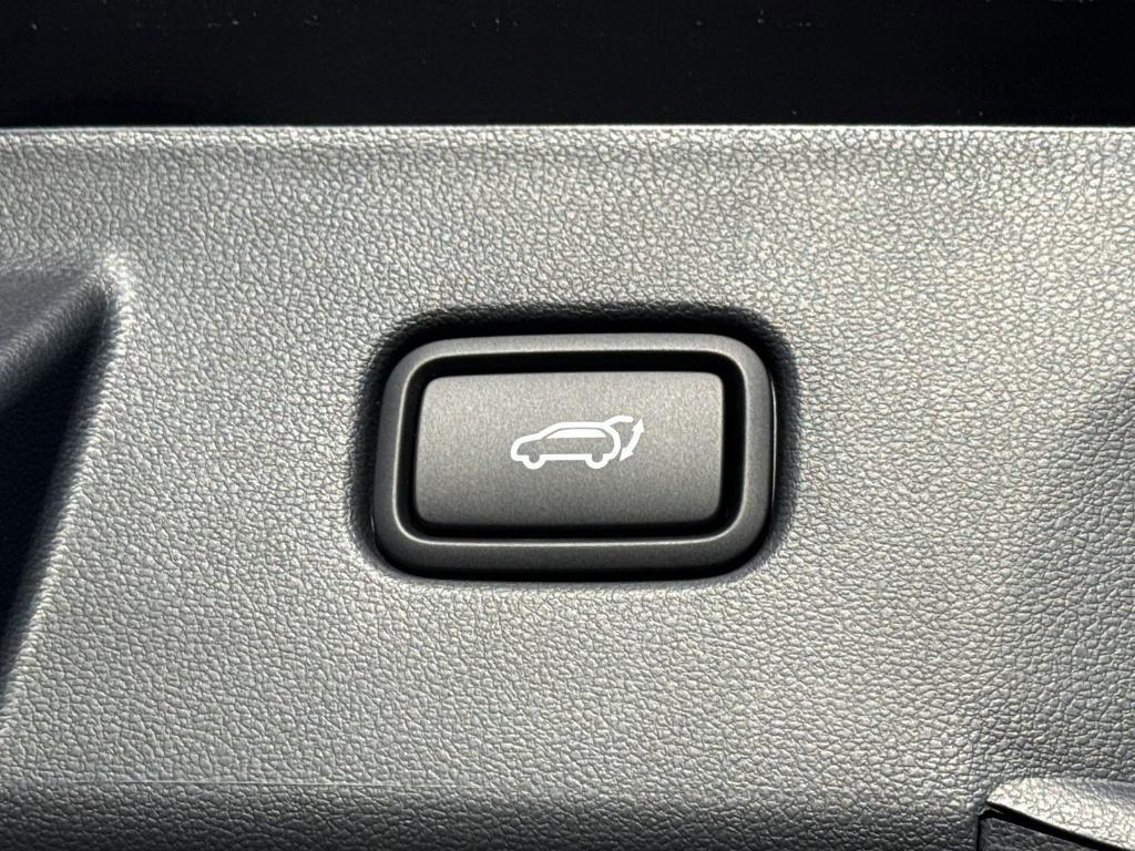 new 2025 Hyundai TUCSON Hybrid car, priced at $40,042