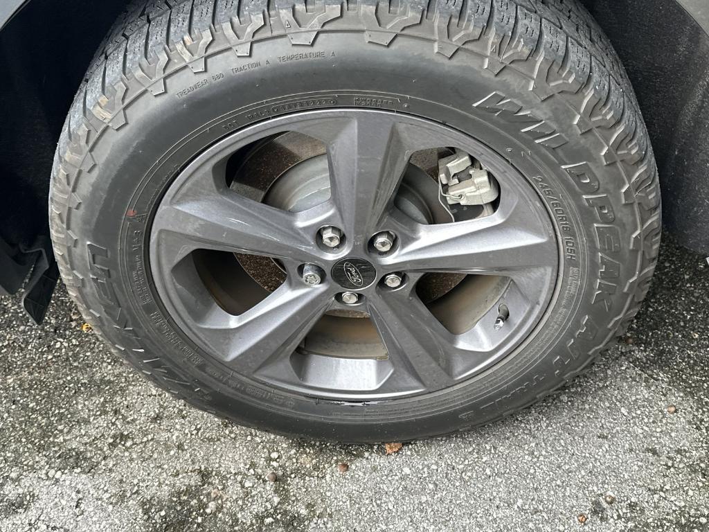 used 2023 Ford Edge car, priced at $25,204