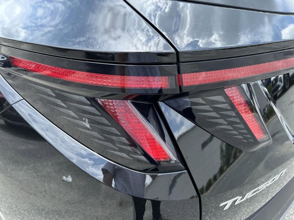 new 2025 Hyundai TUCSON Hybrid car, priced at $41,255