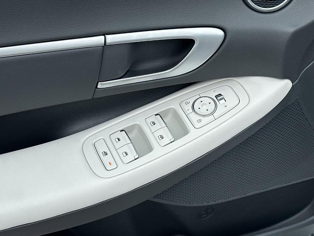 new 2025 Hyundai Sonata Hybrid car, priced at $30,872