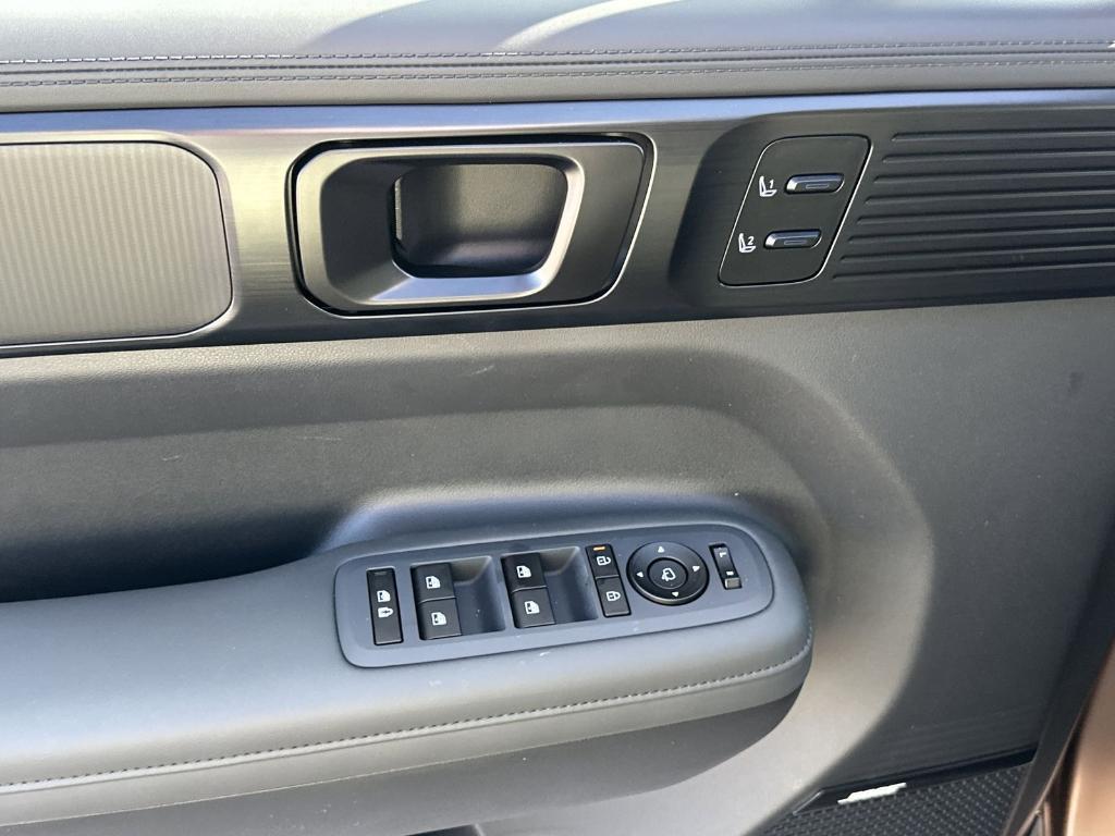 new 2026 Hyundai SANTA FE HEV car, priced at $47,425