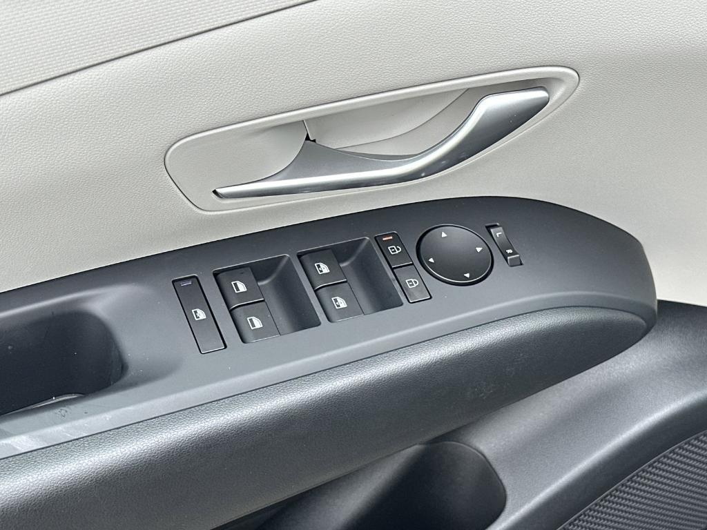 new 2025 Hyundai Tucson car, priced at $28,175