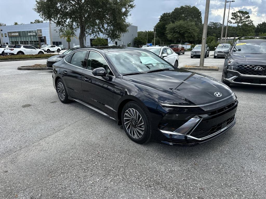 new 2025 Hyundai Sonata Hybrid car, priced at $36,839
