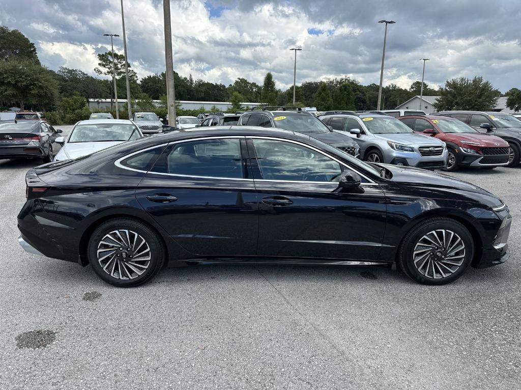 new 2025 Hyundai Sonata Hybrid car, priced at $36,839