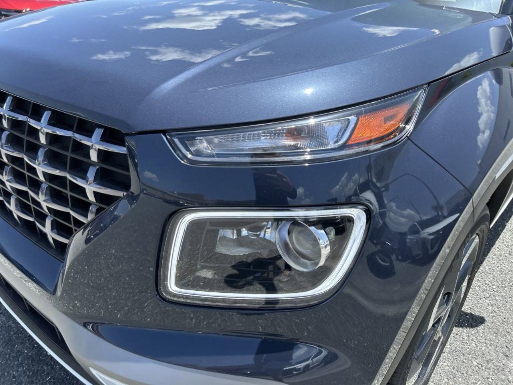 new 2025 Hyundai Venue car, priced at $24,631