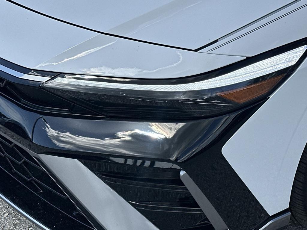 new 2025 Hyundai Elantra car, priced at $28,631