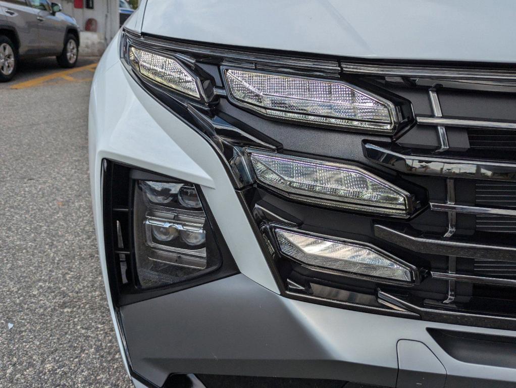 new 2025 Hyundai TUCSON Hybrid car, priced at $41,850