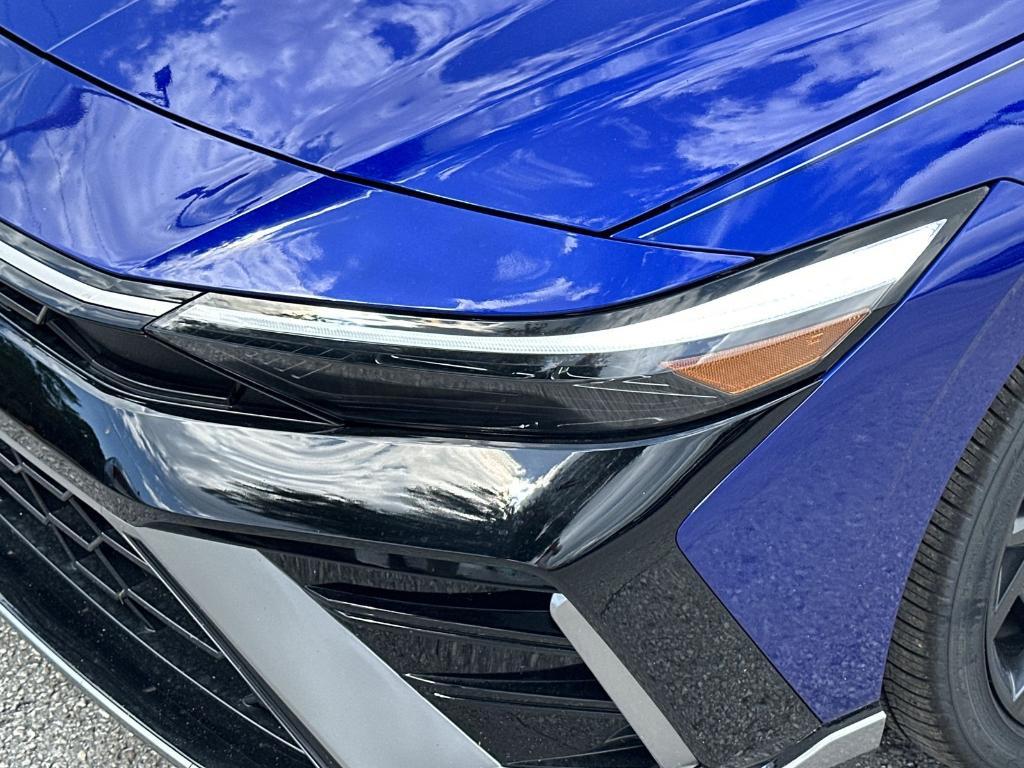 new 2025 Hyundai Elantra car, priced at $29,196