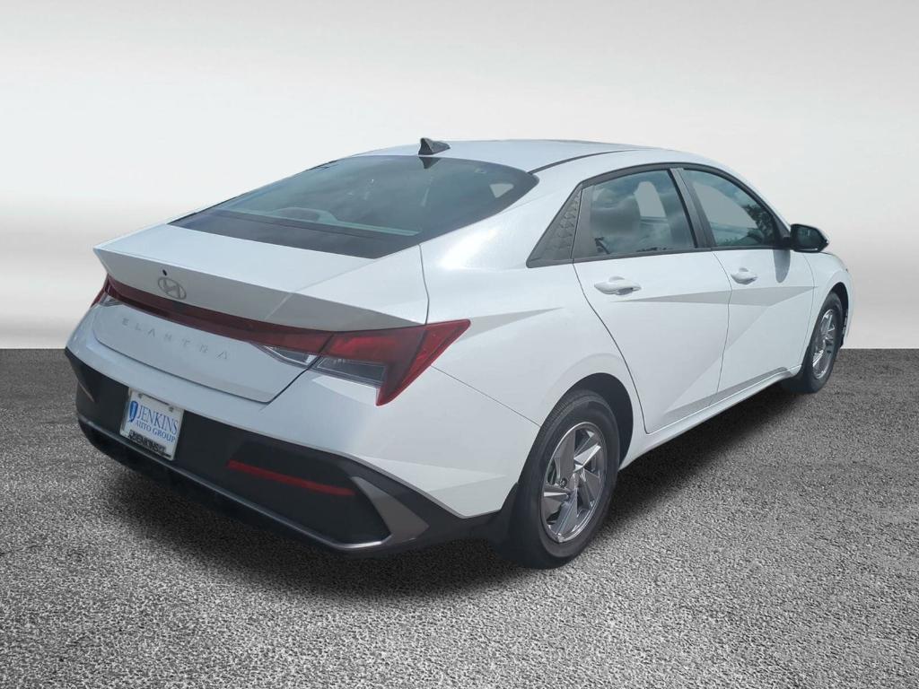new 2025 Hyundai Elantra car, priced at $23,350