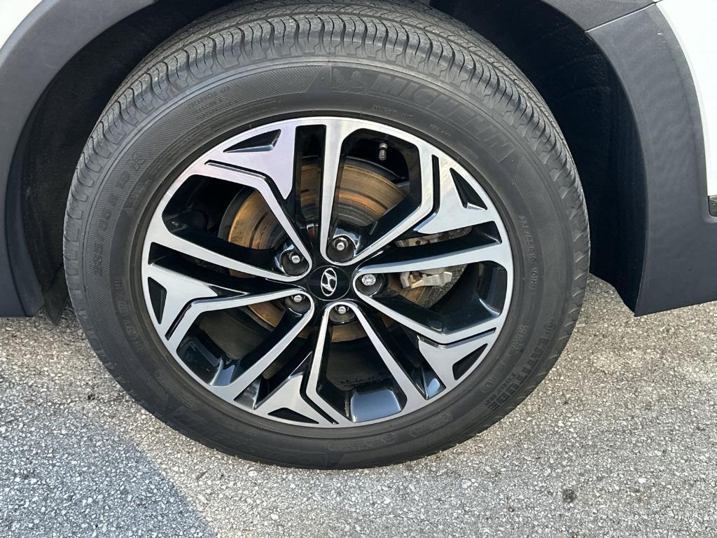 used 2020 Hyundai Santa Fe car, priced at $17,165