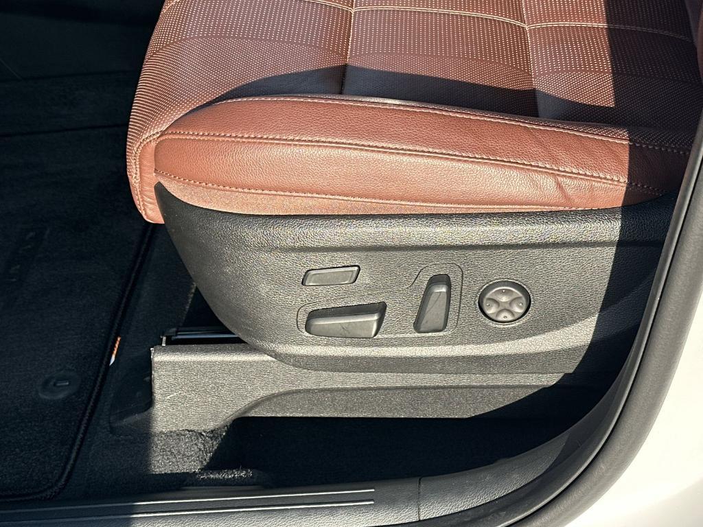 used 2024 Kia Telluride car, priced at $34,110