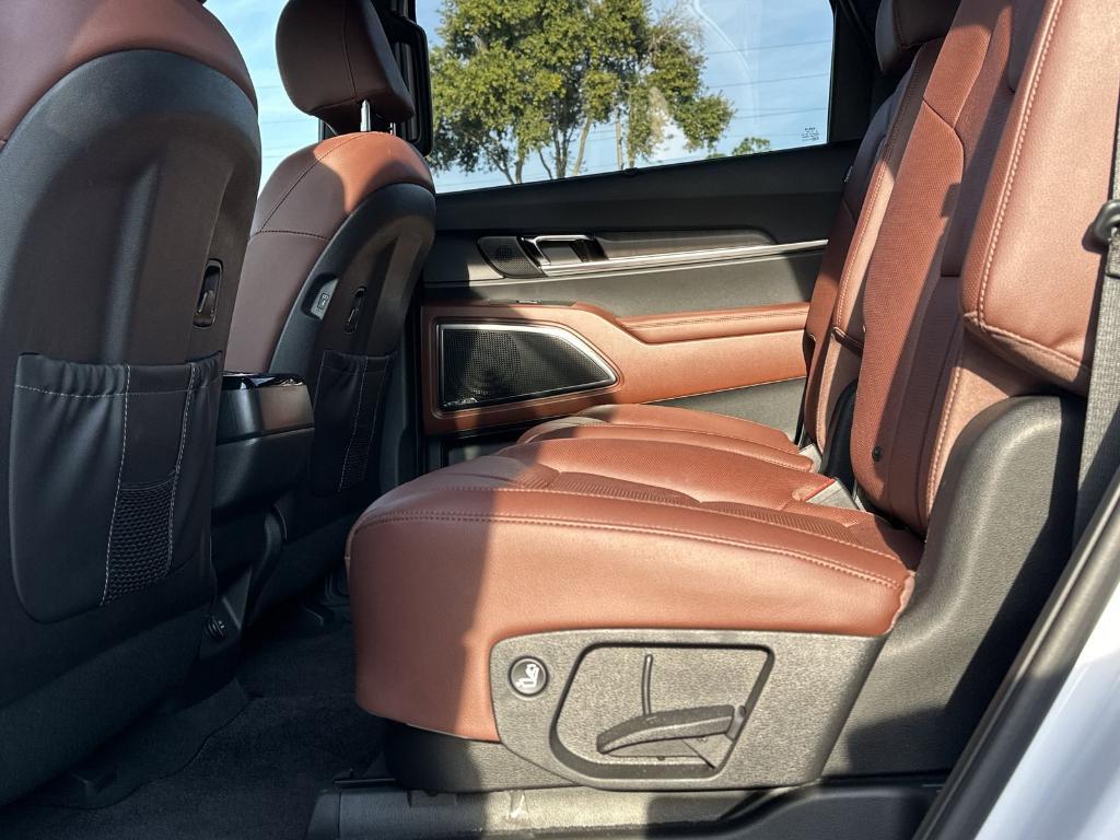 used 2024 Kia Telluride car, priced at $34,110