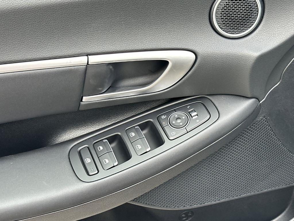 new 2025 Hyundai Sonata Hybrid car, priced at $30,590