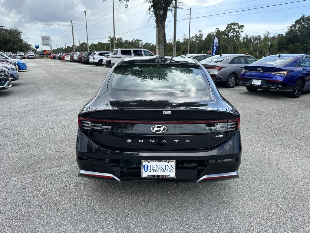 new 2025 Hyundai Sonata Hybrid car, priced at $30,590