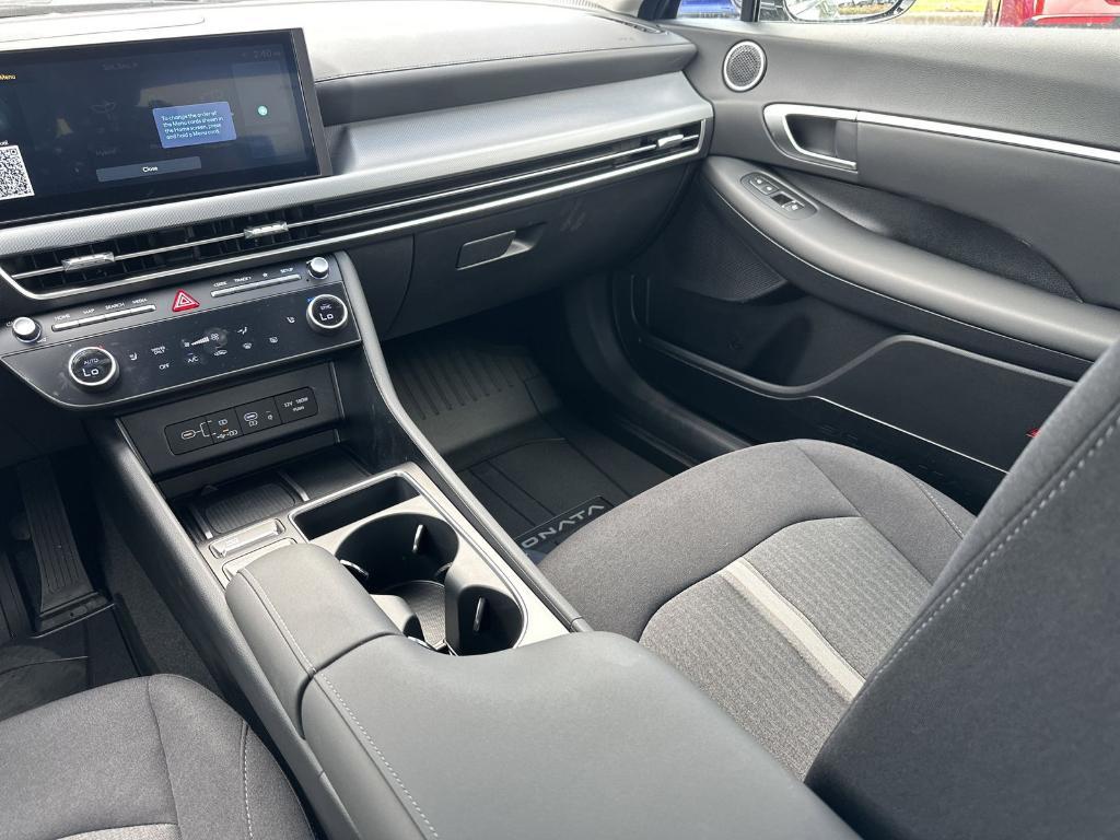 new 2025 Hyundai Sonata Hybrid car, priced at $30,590