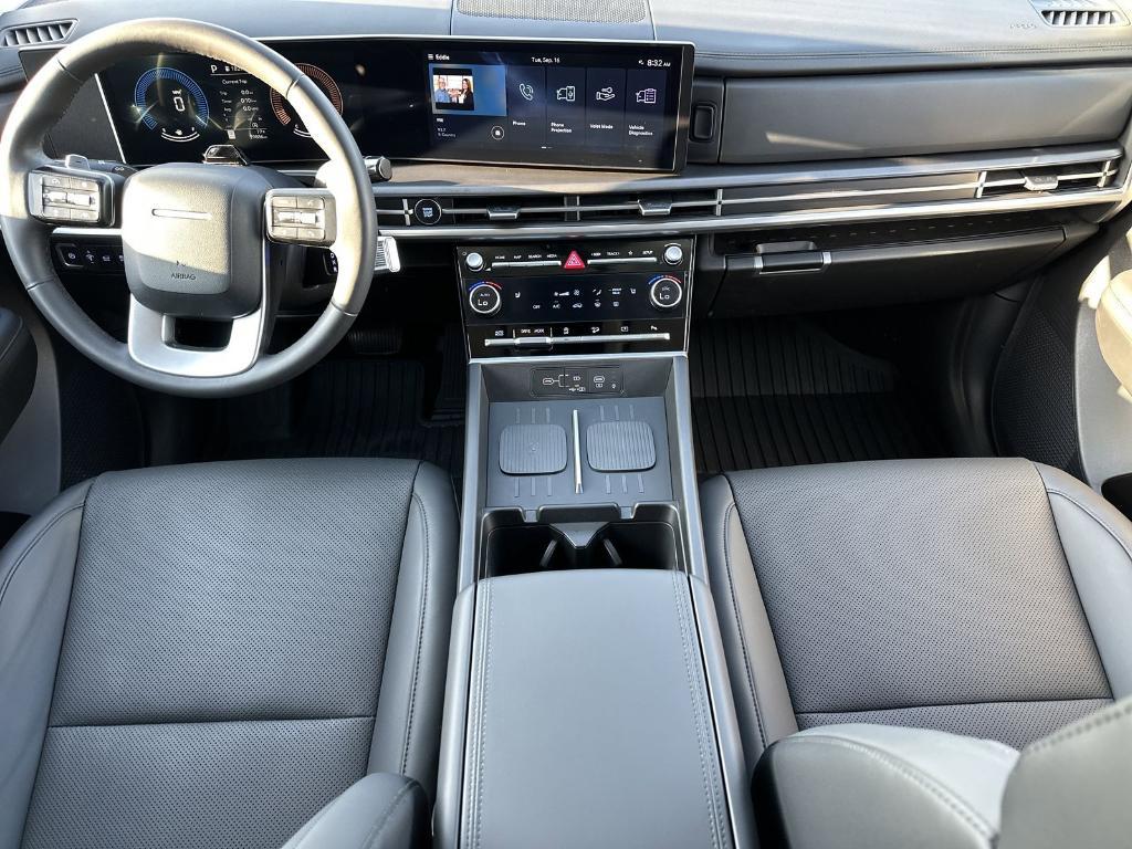 used 2025 Hyundai Santa Fe car, priced at $28,473