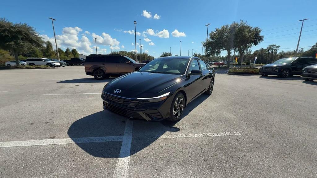 new 2025 Hyundai Elantra car, priced at $23,072