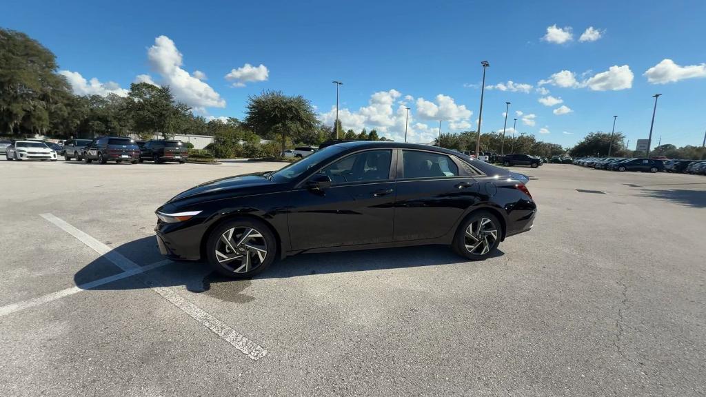 new 2025 Hyundai Elantra car, priced at $23,072