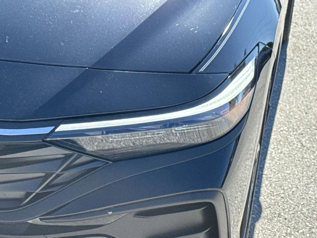 new 2025 Hyundai Elantra car, priced at $23,072