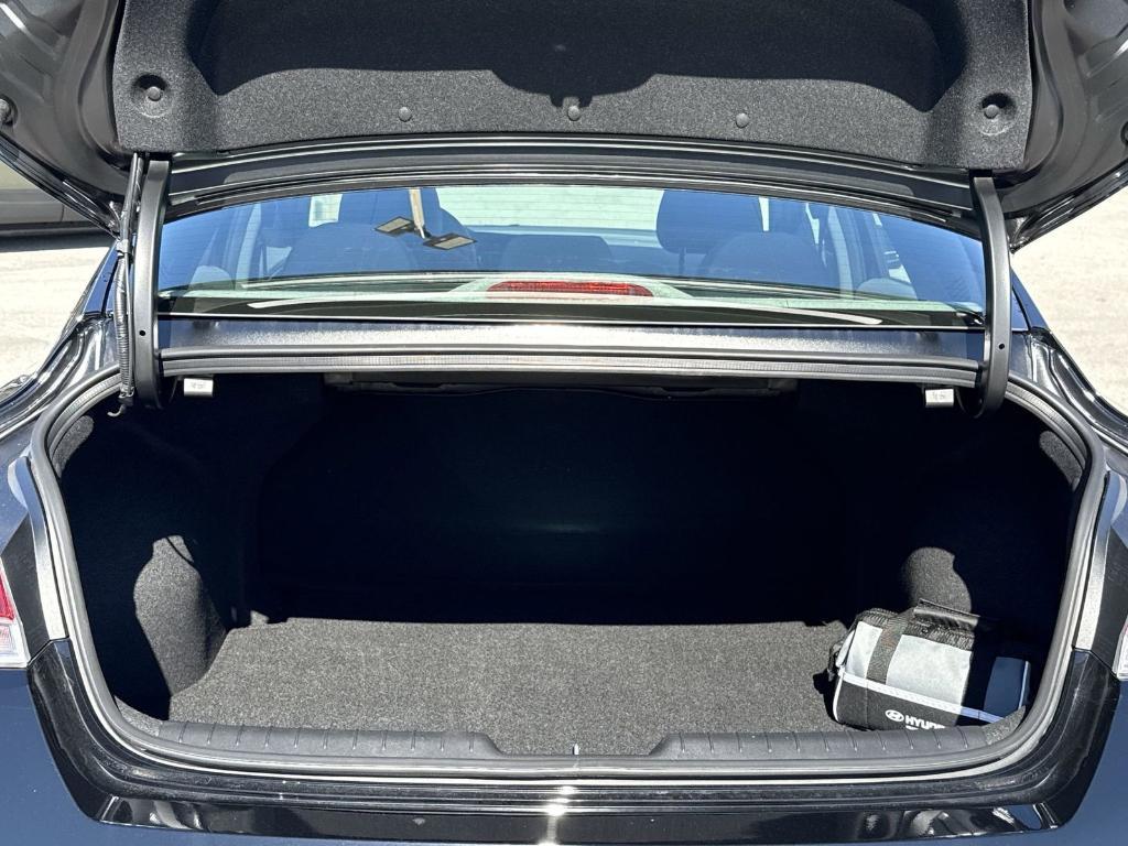 new 2025 Hyundai Elantra car, priced at $23,072