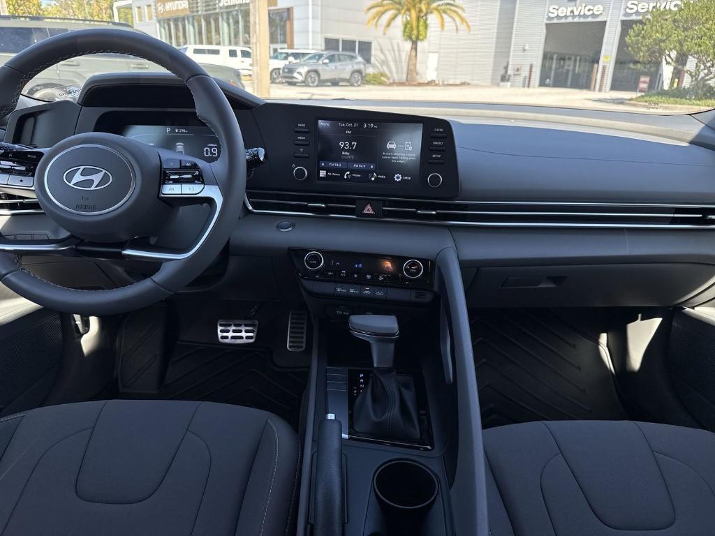 new 2025 Hyundai Elantra car, priced at $23,072