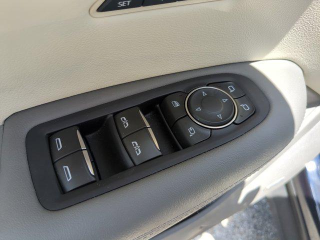 used 2022 Cadillac XT5 car, priced at $28,997