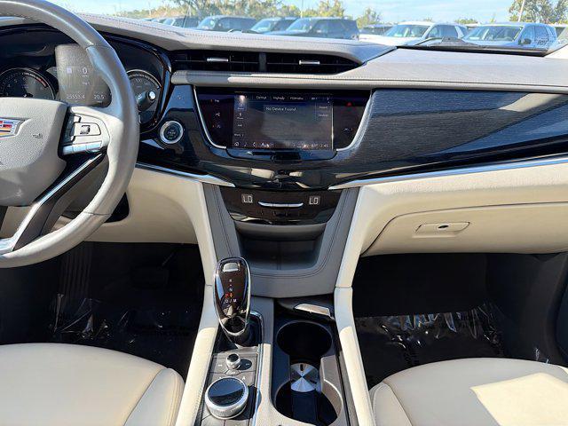 used 2024 Cadillac XT6 car, priced at $43,777