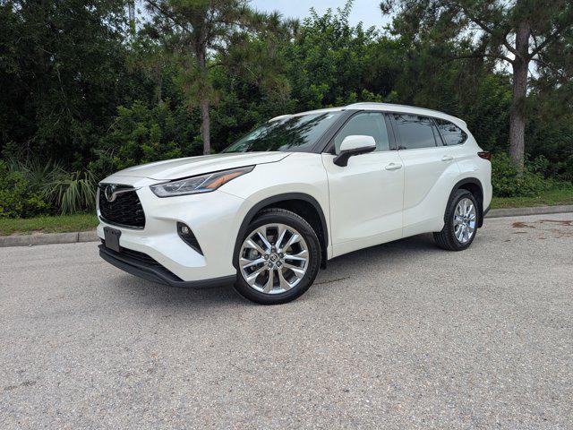 used 2020 Toyota Highlander car, priced at $32,627