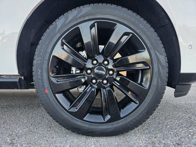 used 2023 Lincoln Navigator car, priced at $67,682