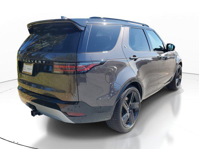 new 2025 Land Rover Discovery car, priced at $87,618