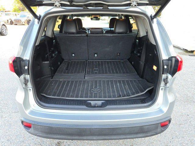 used 2017 Toyota Highlander car, priced at $17,665