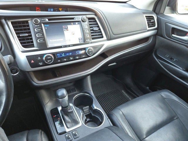 used 2017 Toyota Highlander car, priced at $17,665