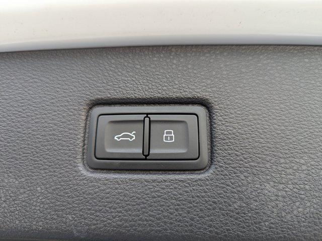 used 2021 Audi Q7 car, priced at $31,500