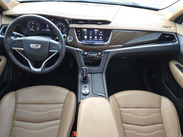used 2022 Cadillac XT6 car, priced at $33,000
